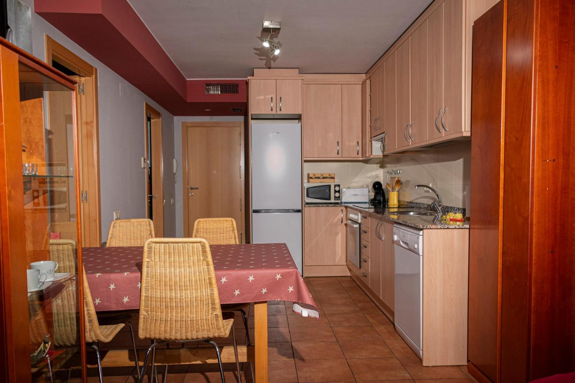 Casa Baja Apartment Валдеробрес Екстериор снимка